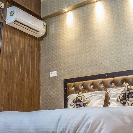 Hotel Varanasi Ganges 외부 사진