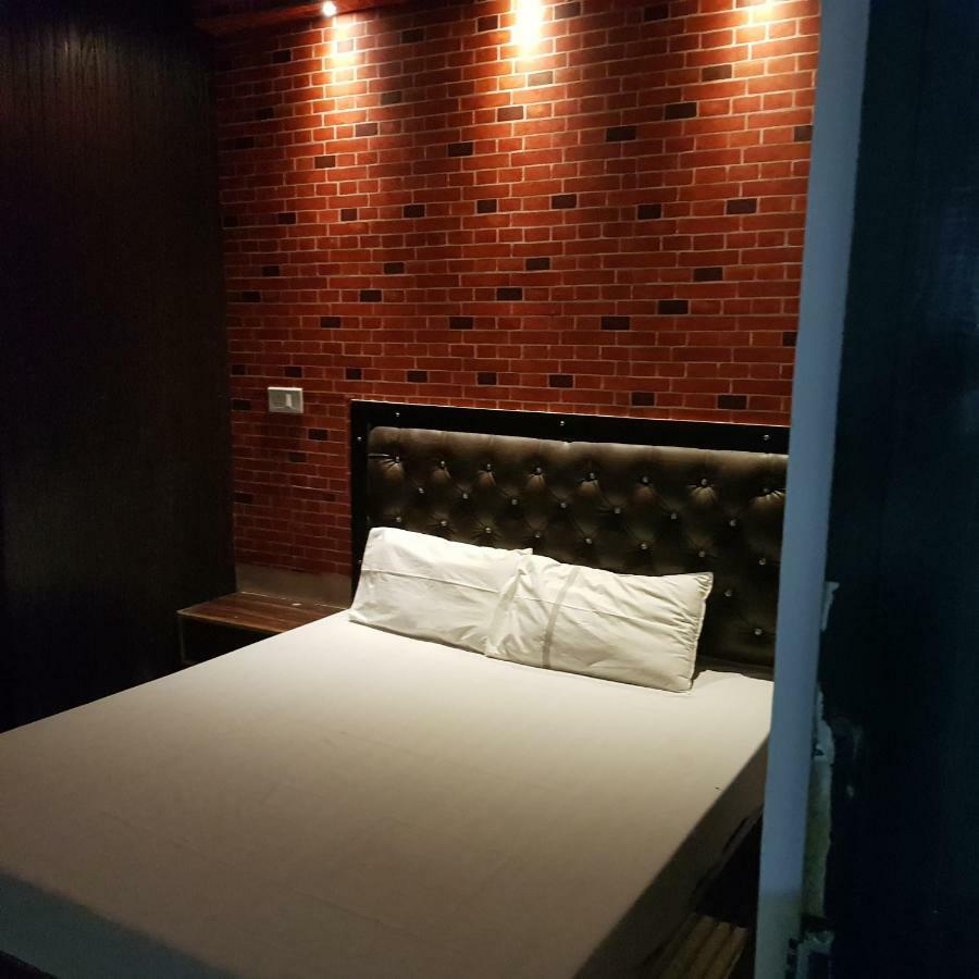 Hotel Varanasi Ganges 외부 사진