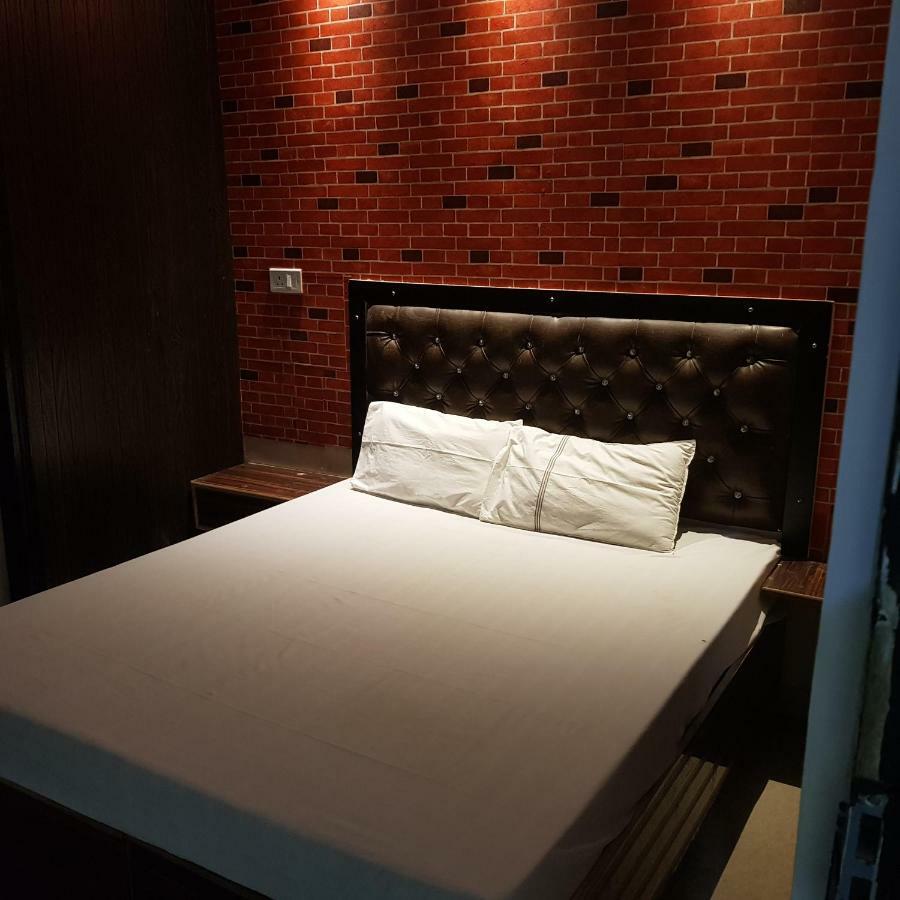 Hotel Varanasi Ganges 외부 사진