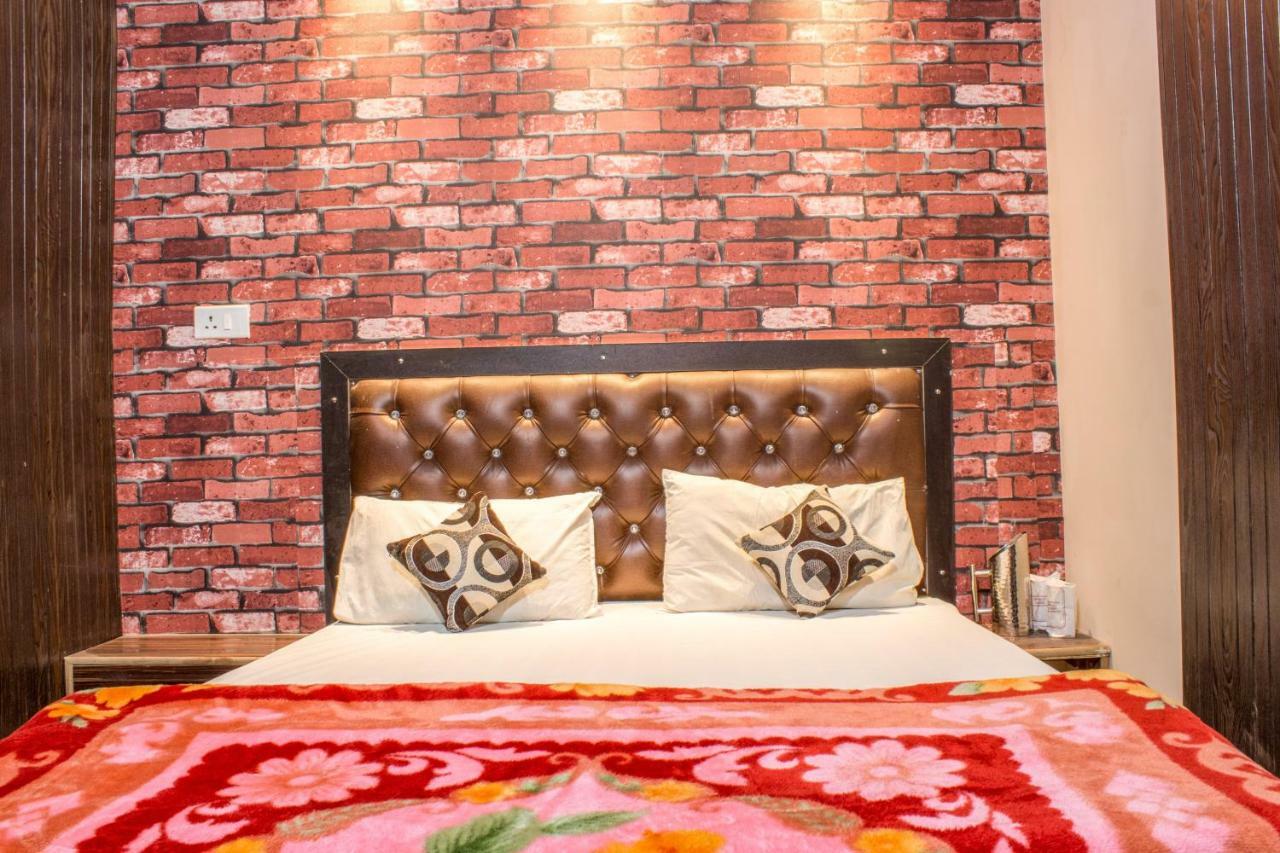 Hotel Varanasi Ganges 외부 사진